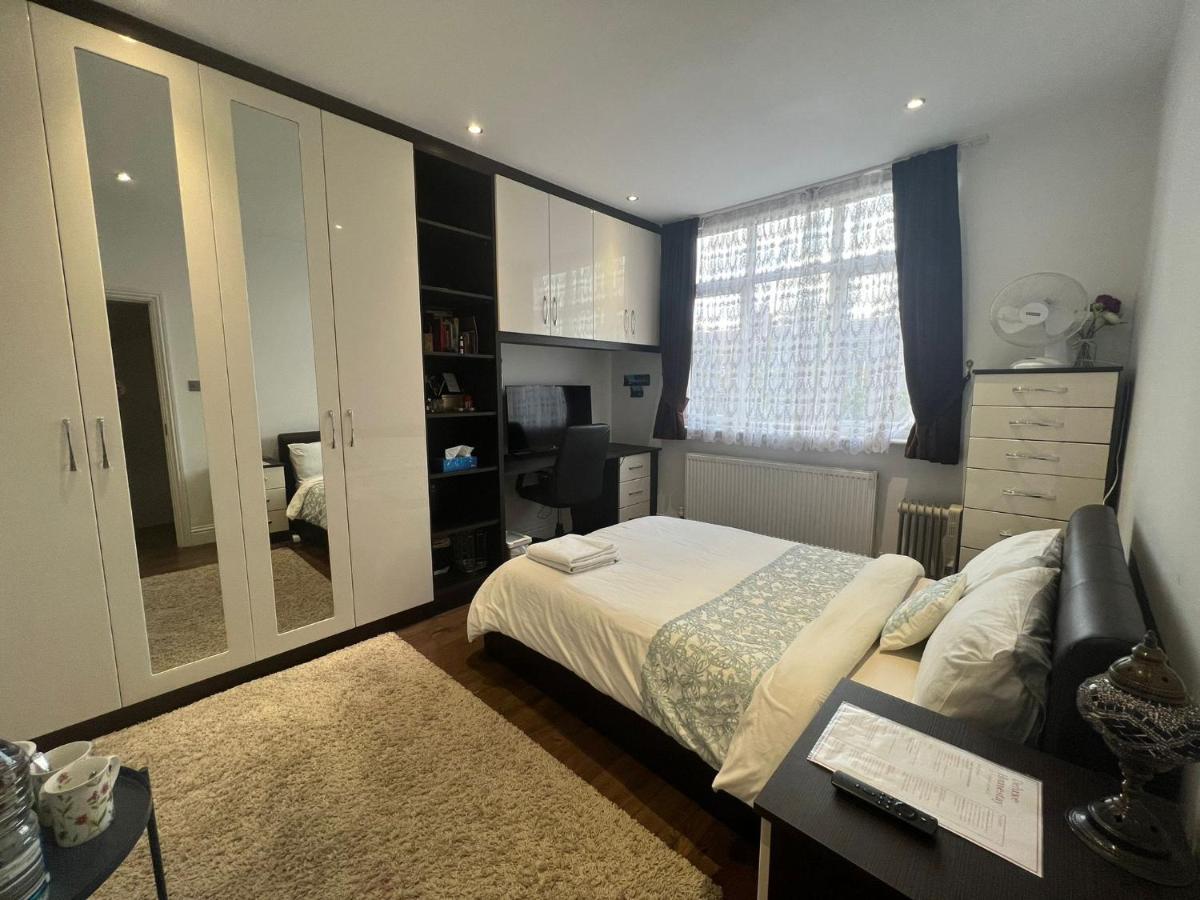 Deluxe Homestay Near Tottenham Hotspur Stadium London Bagian luar foto